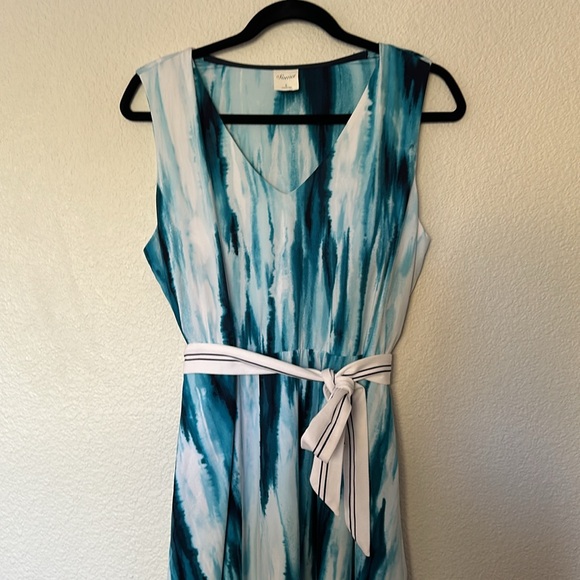 Soma Dress, size large, built in padding - Picture 2 of 8